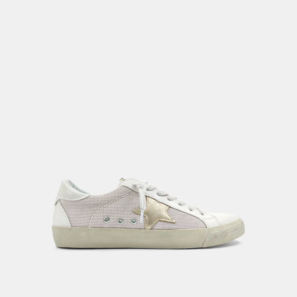 Pilar Low Top Sneaker