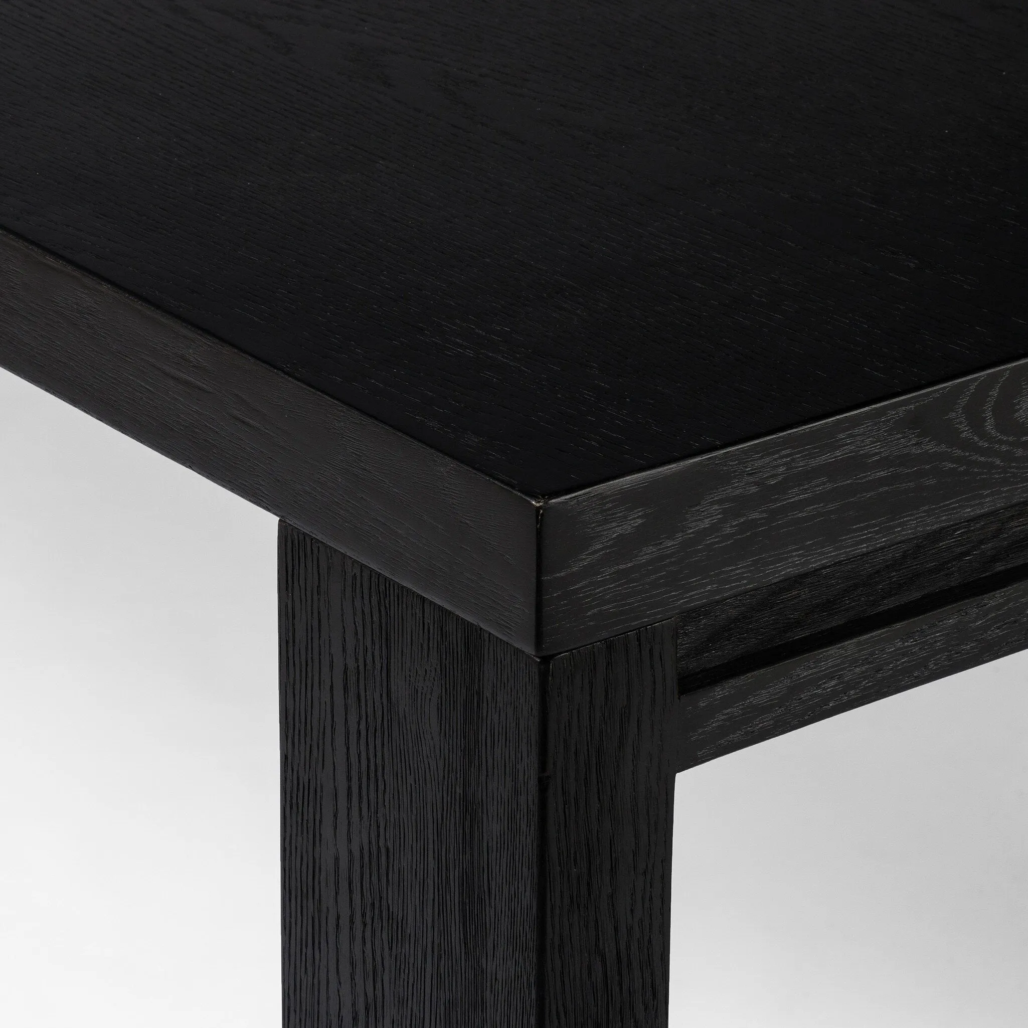 WYN DINING TABLE