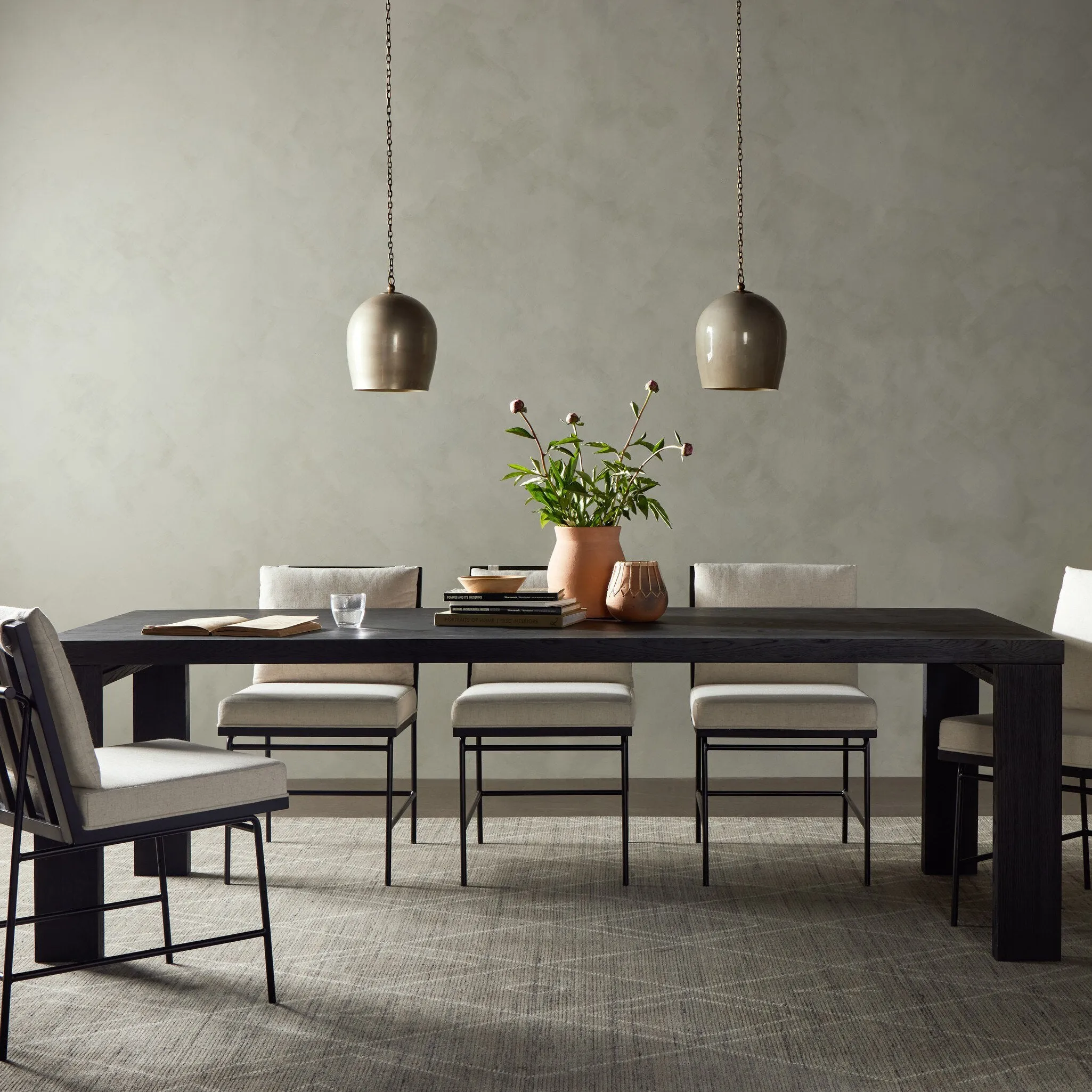 WYN DINING TABLE